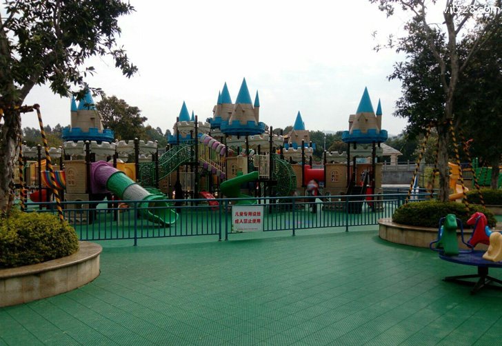 广州市儿童公园内景