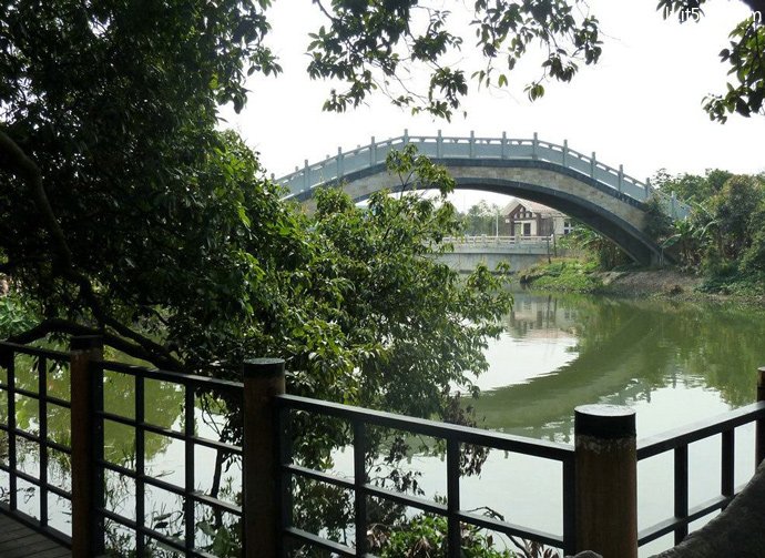 广州龙潭果树公园内景桥