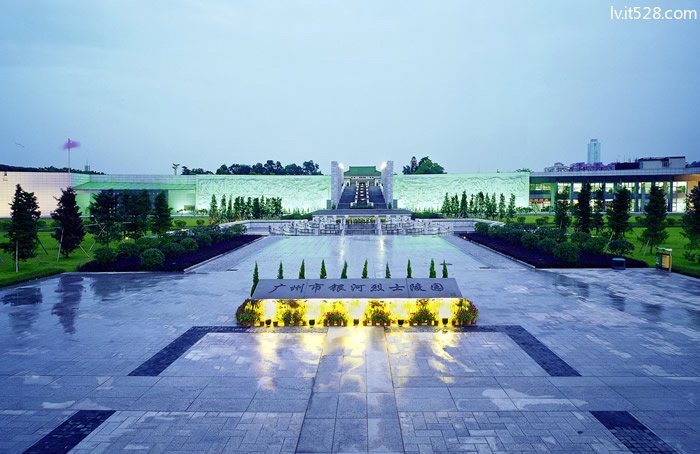 广州市银河烈士陵园夜景